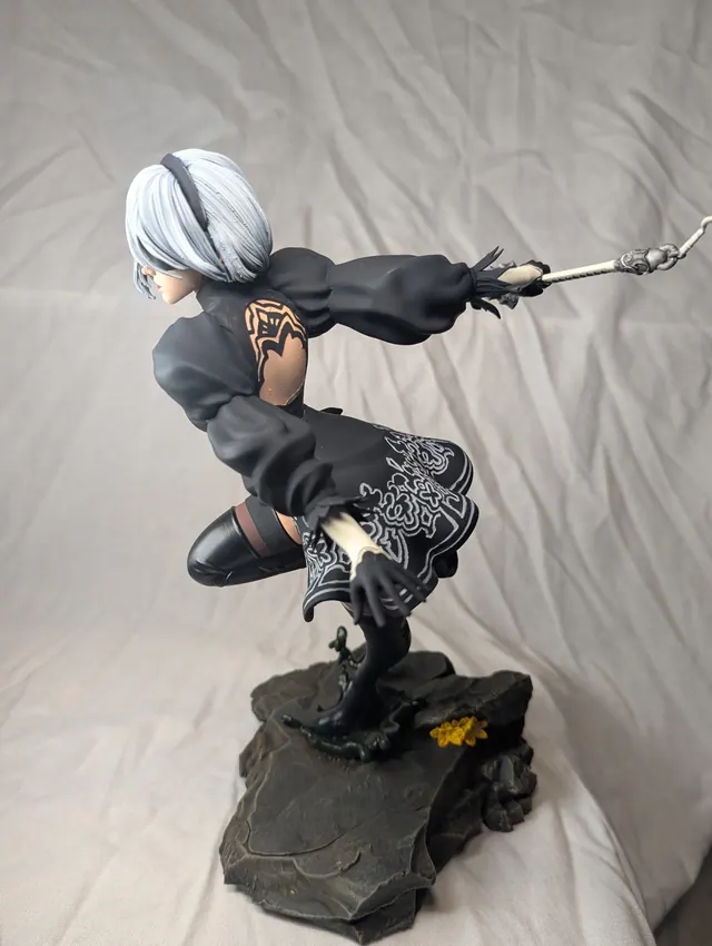 2B - NieR Automata – Back Left
