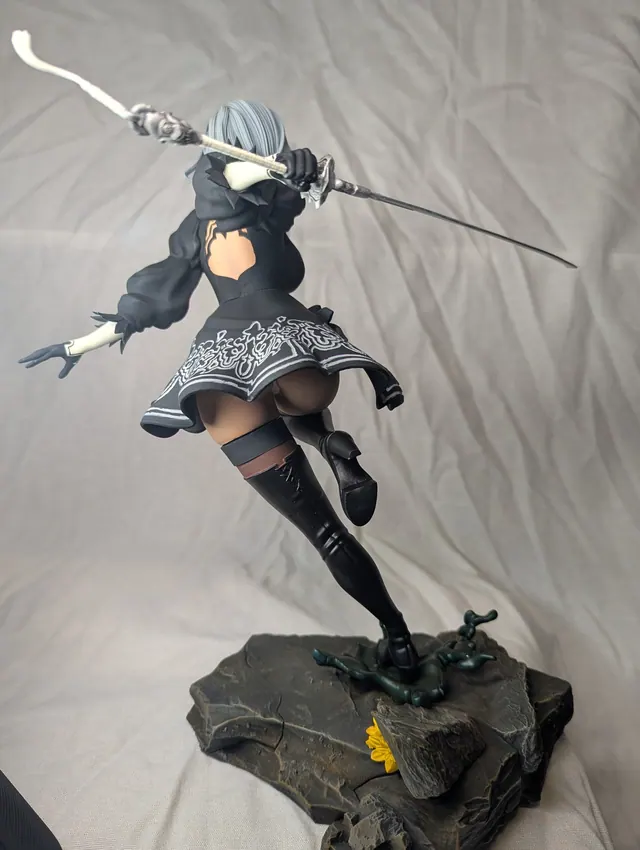 2B - NieR Automata – Back